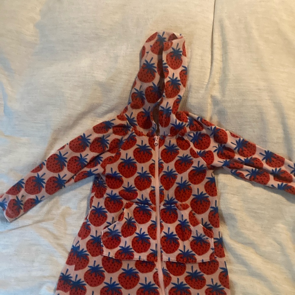 Hanna Andersson Strawberry Hooded Terrycloth Coverup